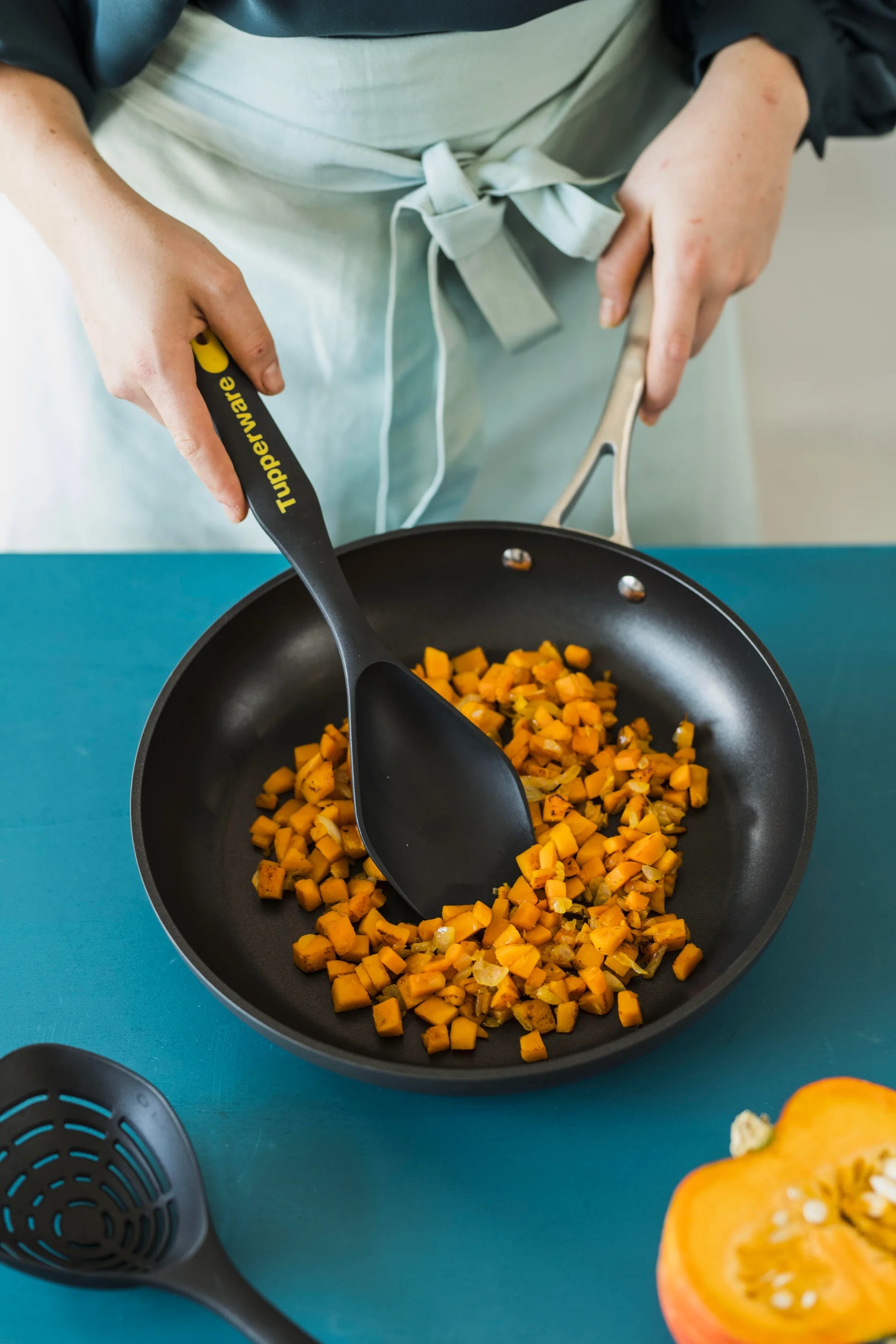 MSZ Elox Serpenyő tetővel 4L